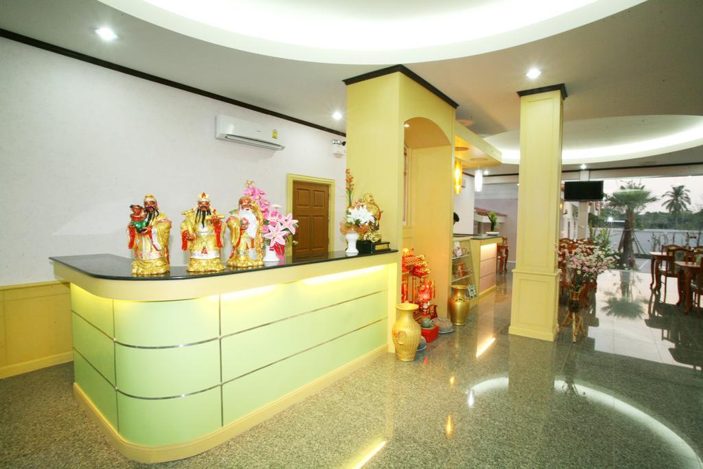 Soda Resort Kamphaeng Phet Bagian luar foto